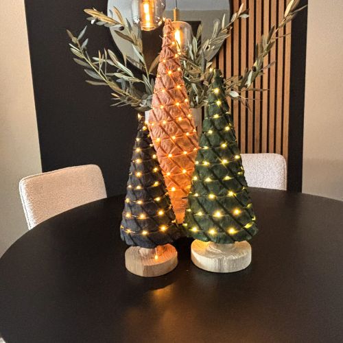 Houten kerstboompjes